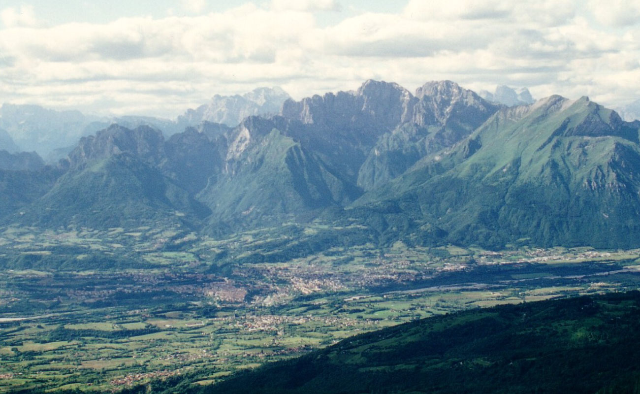 Vista panoramica nei dintorni di Belluno, ideale per scegliere un ristorante per una giornata speciale